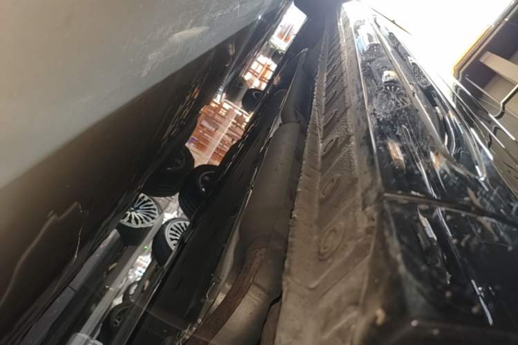 Used Wey Gaoshan 2025 Four-Wheel Drive Alpine 8 Right Side Sill