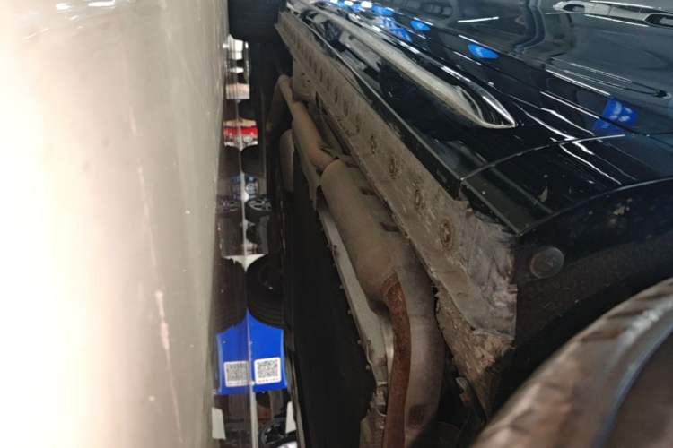 Used Wey Gaoshan 2025 Four-Wheel Drive Alpine 8 Right Side Sill