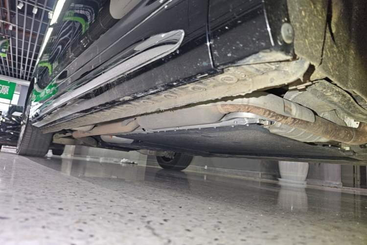 Used Wey Gaoshan 2025 Four-Wheel Drive Alpine 8 Right Side Sill