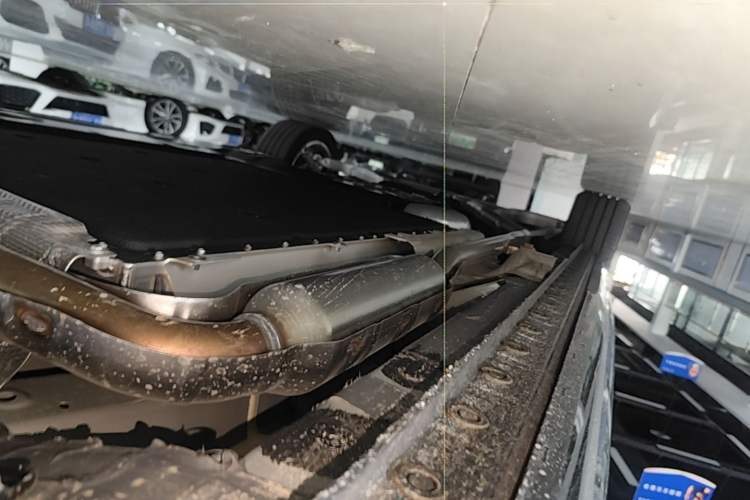 Used Wey Gaoshan 2025 Four-Wheel Drive Alpine 8 Right Side Sill