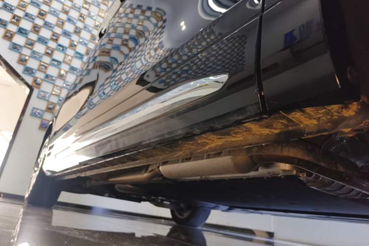 Used Wey Gaoshan 2025 Four-Wheel Drive Alpine 8 Right Side Sill