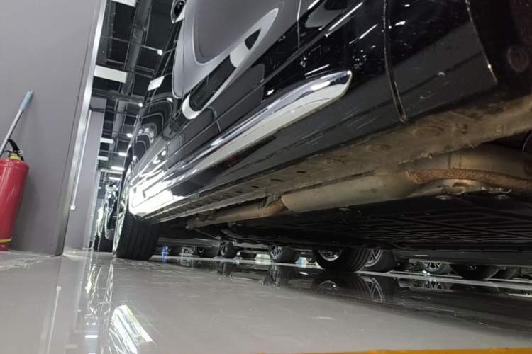 Used Wey Gaoshan 2025 Four-Wheel Drive Alpine 8 Right Side Sill
