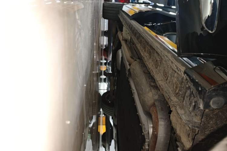 Used Wey Gaoshan 2025 Four-Wheel Drive Alpine 8 Right Side Sill