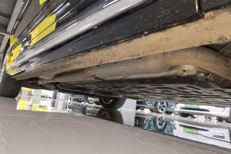 Used Wey Gaoshan 2025 Four-Wheel Drive Alpine 8 Right Side Sill