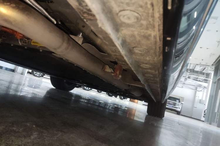 Used Wey Gaoshan 2025 Model Four-Wheel Drive Gao Shan 7 Right Side Sill