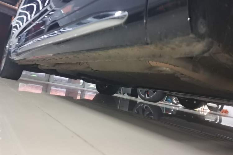 Used Wey Gaoshan 2025 Four-Wheel Drive Alpine 9 Right Side Sill