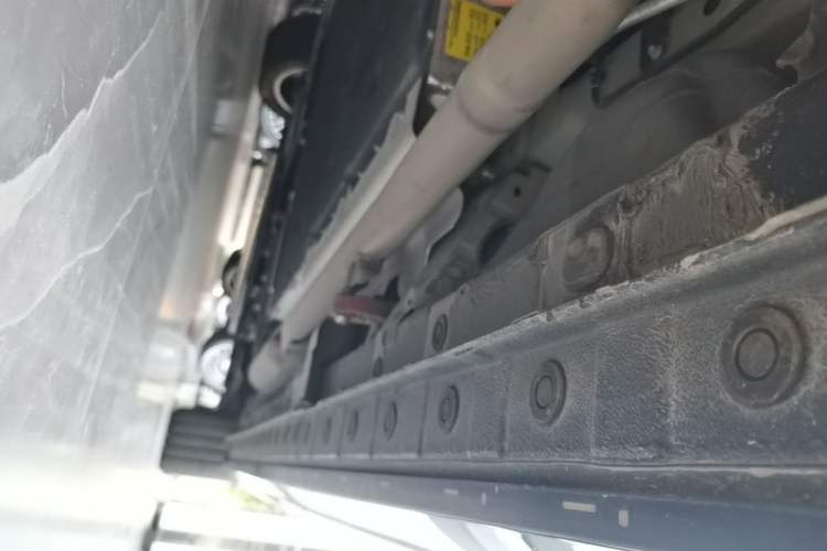 Used Wey Gaoshan 2025 Four-Wheel Drive Alpine 8 Right Side Sill