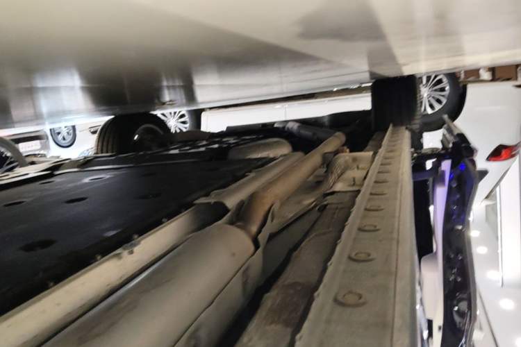 Used Wey Gaoshan 2025 Four-Wheel Drive Alpine 8 Right Side Sill