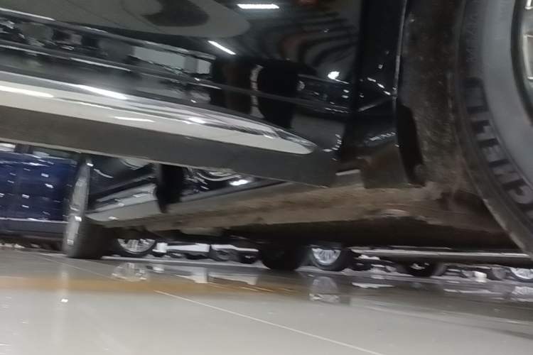 Used Wey Gaoshan 2025 Four-Wheel Drive Alpine 9 Right Side Sill