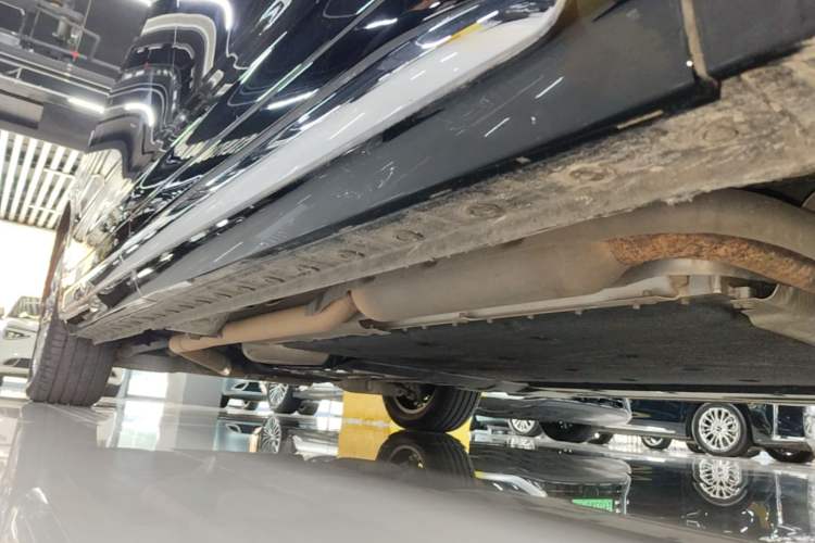 Used Wey Gaoshan 2025 Four-Wheel Drive Alpine 8 Right Side Sill