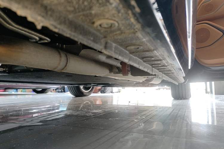 Used Wey Gaoshan 2025 Model Four-Wheel Drive Gao Shan 7 Right Side Sill