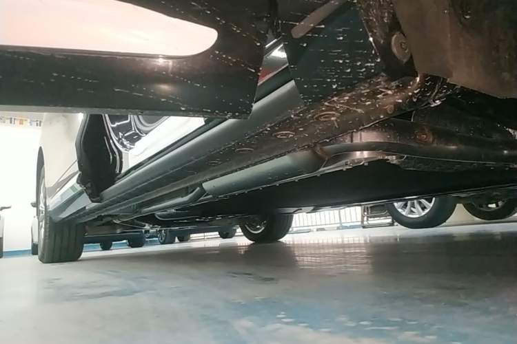 Used Wey Gaoshan 2025 Four-Wheel Drive Alpine 8 Right Side Sill