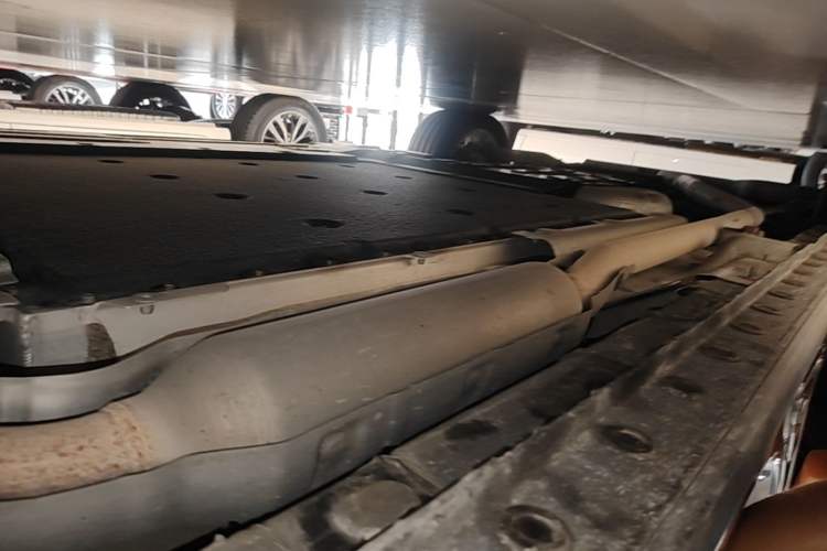 Used Wey Gaoshan 2025 Four-Wheel Drive Alpine 8 Right Side Sill