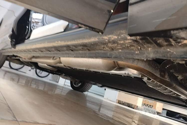 Used Wey Gaoshan 2025 Four-Wheel Drive Alpine 8 Right Side Sill