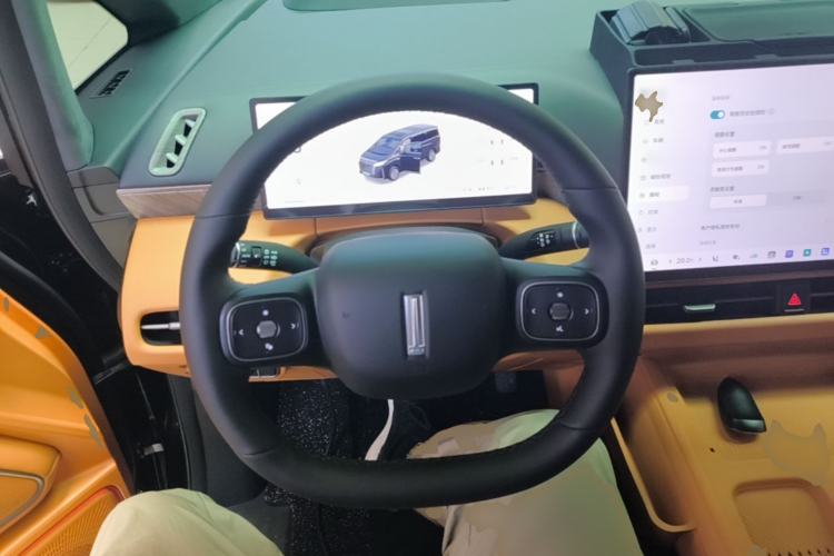 Used Wey Gaoshan 2025 Four-Wheel Drive Alpine 8 Steering Wheel