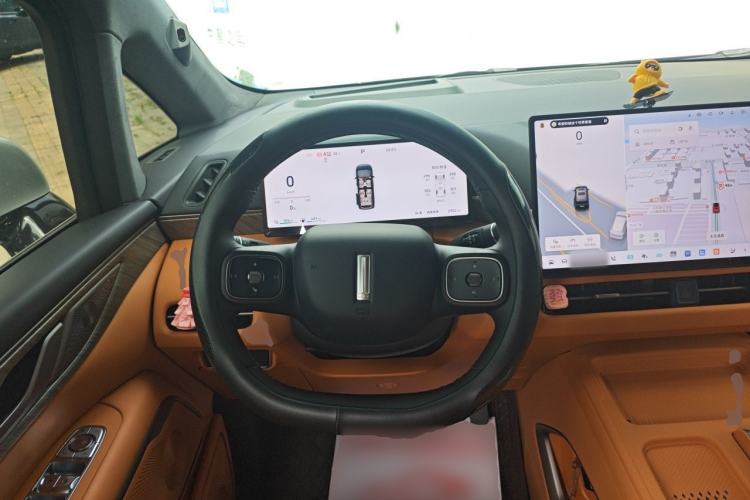 Used Wey Gaoshan 2025 Four-Wheel Drive Alpine 8 Steering Wheel
