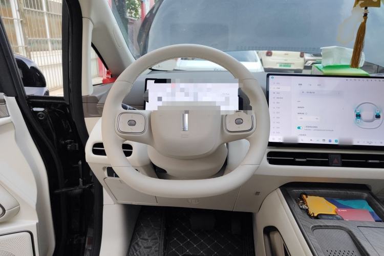 Used Wey Gaoshan 2025 Model Four-Wheel Drive Gao Shan 7 Steering Wheel