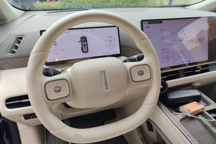 Used Wey Gaoshan 2025 Model Four-Wheel Drive Gao Shan 7 Steering Wheel