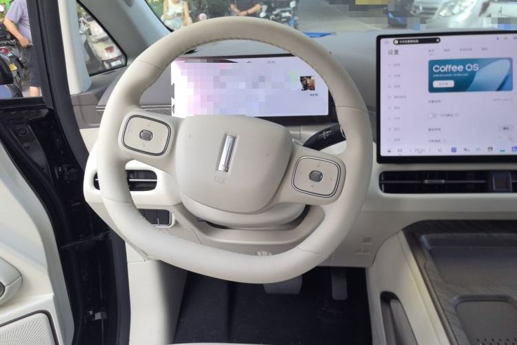 Used Wey Gaoshan 2025 Four-Wheel Drive Alpine 8 Steering Wheel