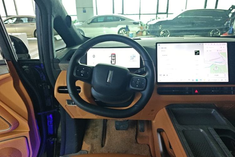 Used Wey Gaoshan 2025 Four-Wheel Drive Alpine 8 Steering Wheel