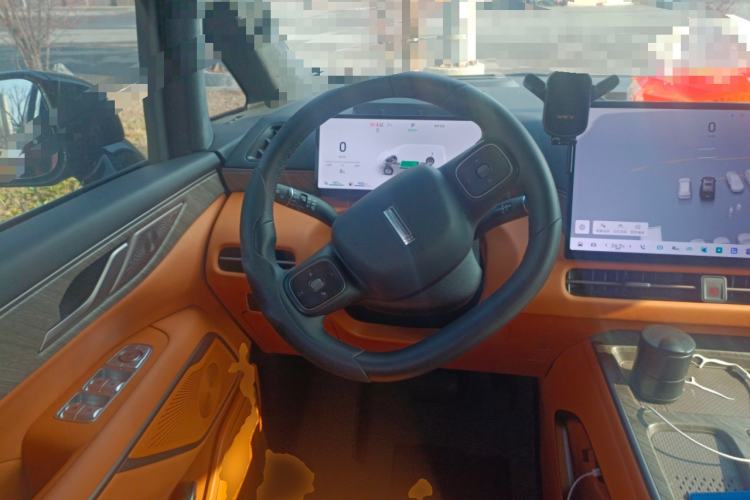Used Wey Gaoshan 2025 Four-Wheel Drive Alpine 8 Steering Wheel
