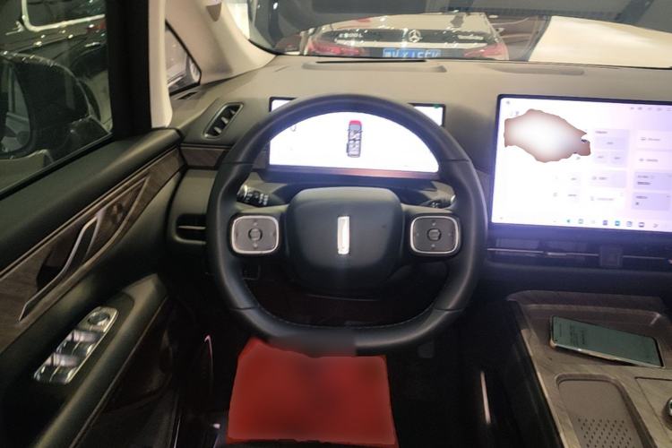 Used Wey Gaoshan 2025 Four-Wheel Drive Alpine 8 Steering Wheel