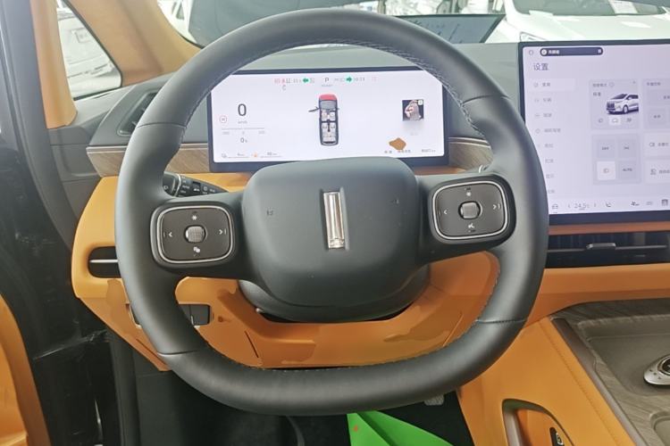 Used Wey Gaoshan 2025 Four-Wheel Drive Alpine 8 Steering Wheel