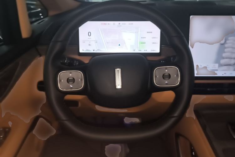 Used Wey Gaoshan 2025 Four-Wheel Drive Alpine 8 Steering Wheel