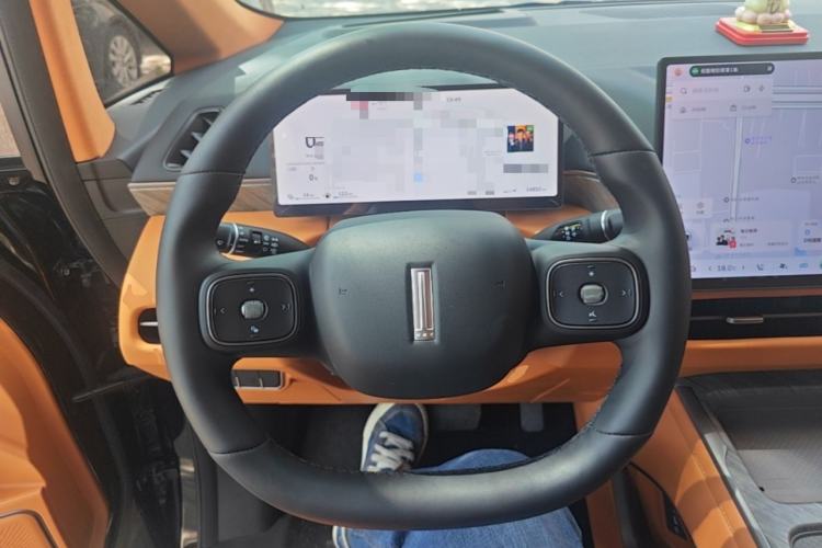 Used Wey Gaoshan 2025 Four-Wheel Drive Alpine 8 Steering Wheel