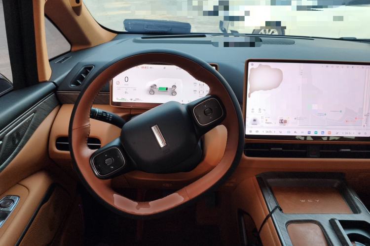 Used Wey Gaoshan 2025 Four-Wheel Drive Alpine 8 Steering Wheel