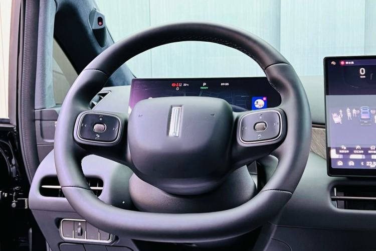 Used Wey Gaoshan 2025 Four-Wheel Drive Alpine 8 Steering Wheel