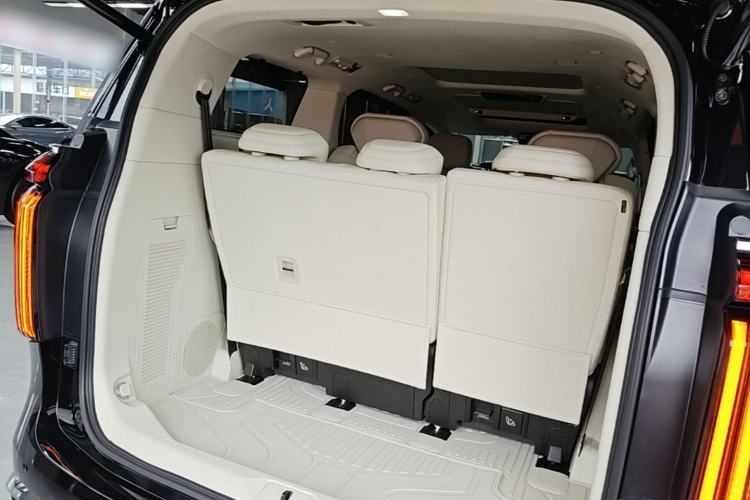Used Wey Gaoshan 2025 Four-Wheel Drive Alpine 8 Trunk