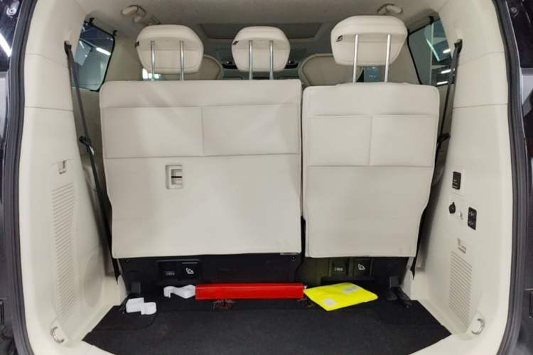 Used Wey Gaoshan 2025 Four-Wheel Drive Alpine 8 Trunk