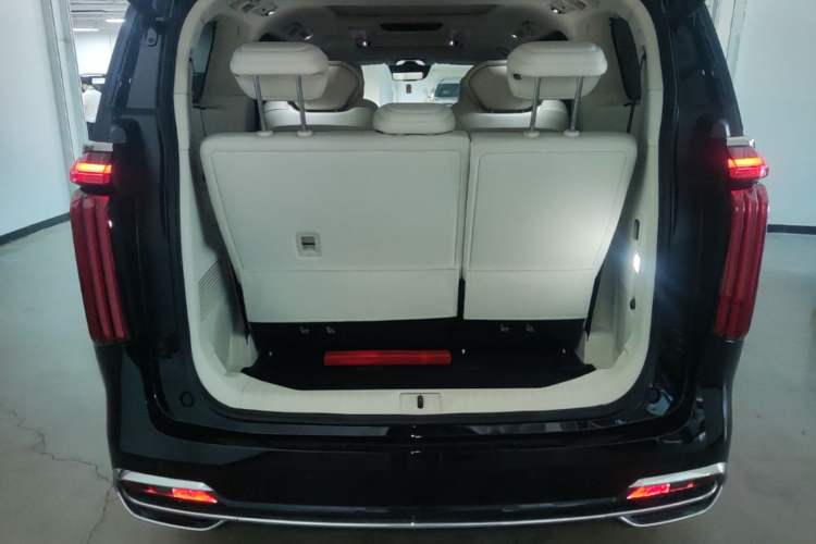 Used Wey Gaoshan 2025 Model Four-Wheel Drive Gao Shan 7 Trunk