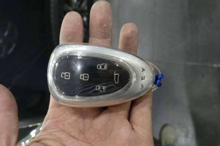 Used Wey Gaoshan 2025 Four-Wheel Drive Alpine 8 Vehicle Key