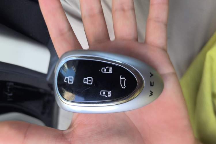 Used Wey Gaoshan 2025 Four-Wheel Drive Alpine 8 Vehicle Key