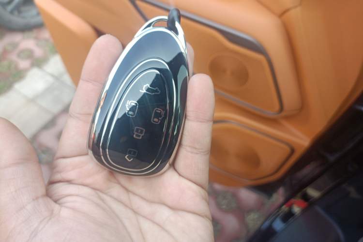 Used Wey Gaoshan 2025 Four-Wheel Drive Alpine 8 Vehicle Key