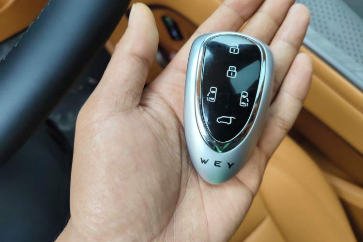 Used Wey Gaoshan 2025 Four-Wheel Drive Alpine 8 Vehicle Key