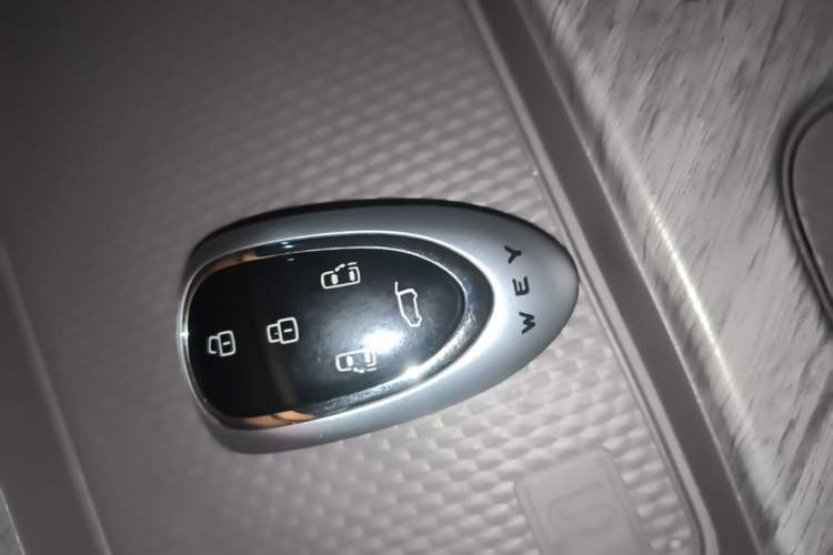 Used Wey Gaoshan 2025 Four-Wheel Drive Alpine 8 Vehicle Key