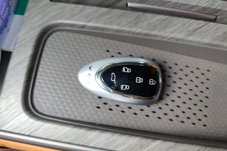 Used Wey Gaoshan 2025 Four-Wheel Drive Alpine 8 Vehicle Key
