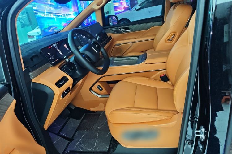 Used Wey Gaoshan 2025 Four-Wheel Drive Alpine 8 Left Front Seat