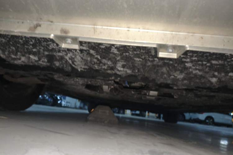 Used Wey Gaoshan 2025 Four-Wheel Drive Alpine 8 Chassis Front