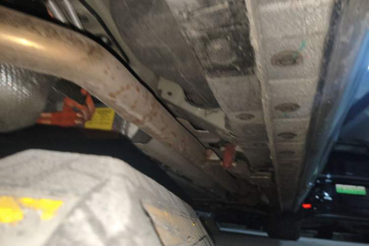 Used Wey Gaoshan 2025 Four-Wheel Drive Alpine 8 Chassis Rear Right