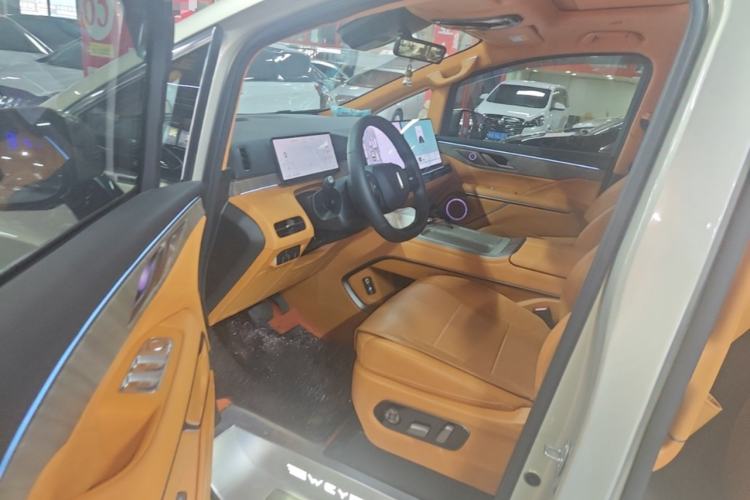 Used Wey Gaoshan 2025 Four-Wheel Drive Alpine 8 Driver Seat