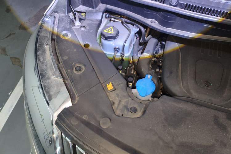 Used Wey Gaoshan 2025 Four-Wheel Drive Alpine 8 Engine Bay Right