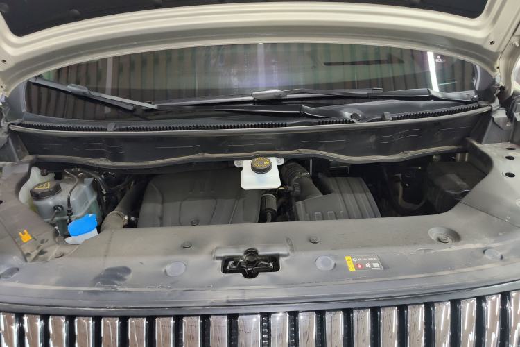 Used Wey Gaoshan 2025 Four-Wheel Drive Alpine 8 Engine Bay