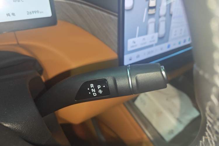 Used Wey Gaoshan 2025 Four-Wheel Drive Alpine 8 Gear Lever