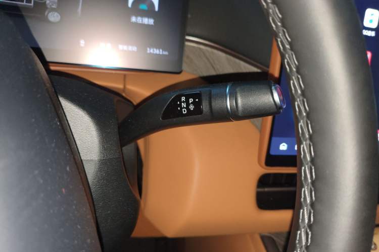 Used Wey Gaoshan 2025 Four-Wheel Drive Alpine 8 Gear Lever