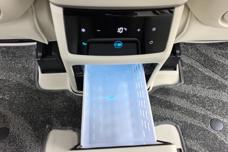 Used Wey Gaoshan 2025 Four-Wheel Drive Alpine 8 Interior 8