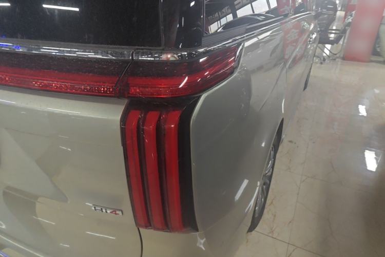 Used Wey Gaoshan 2025 Four-Wheel Drive Alpine 8 Right Rear Taillight